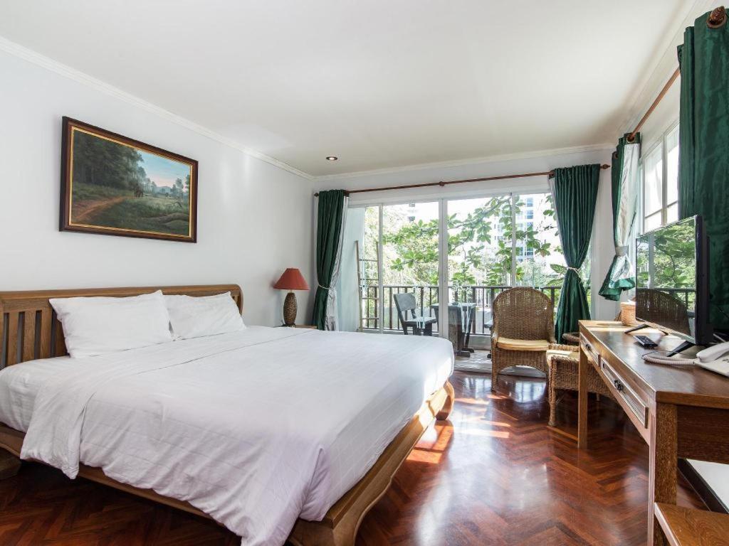 Chada Thai House Паттайя Экстерьер фото